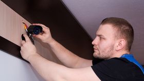 Trusa instalatorului electric de ocazie. Ce produse de bază să ai mereu pregătite pentru reparații uzuale